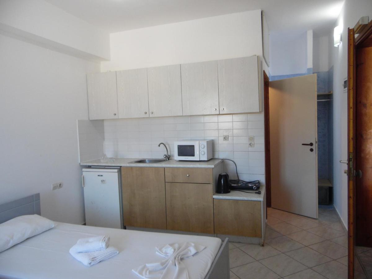 Mike's & Apartment *