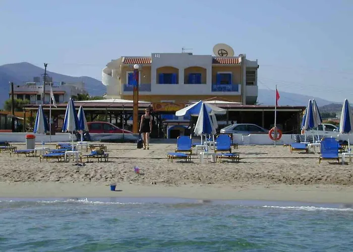 Mike\'S Beach Apartments & Studios